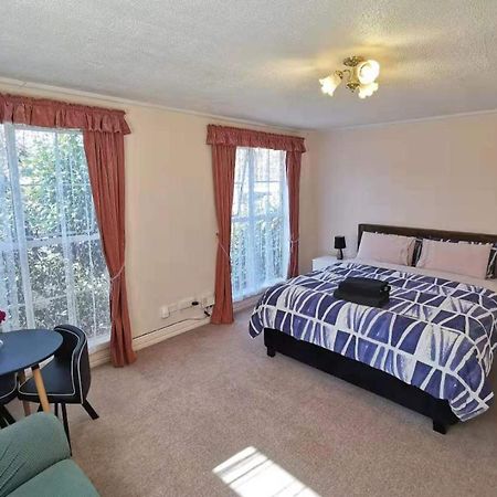 Large Private Room In Modern Stylish House 더니든 외부 사진