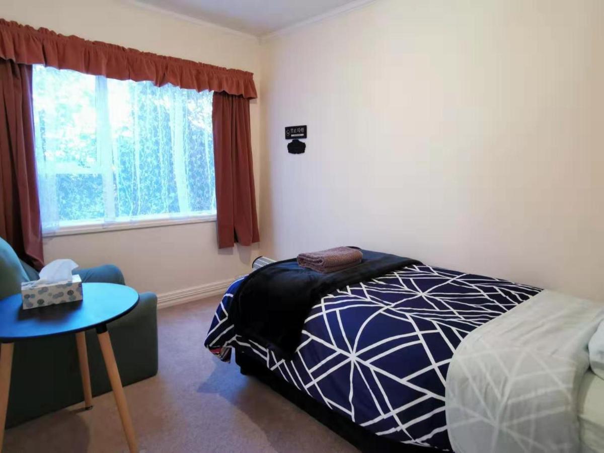 Large Private Room In Modern Stylish House 더니든 외부 사진