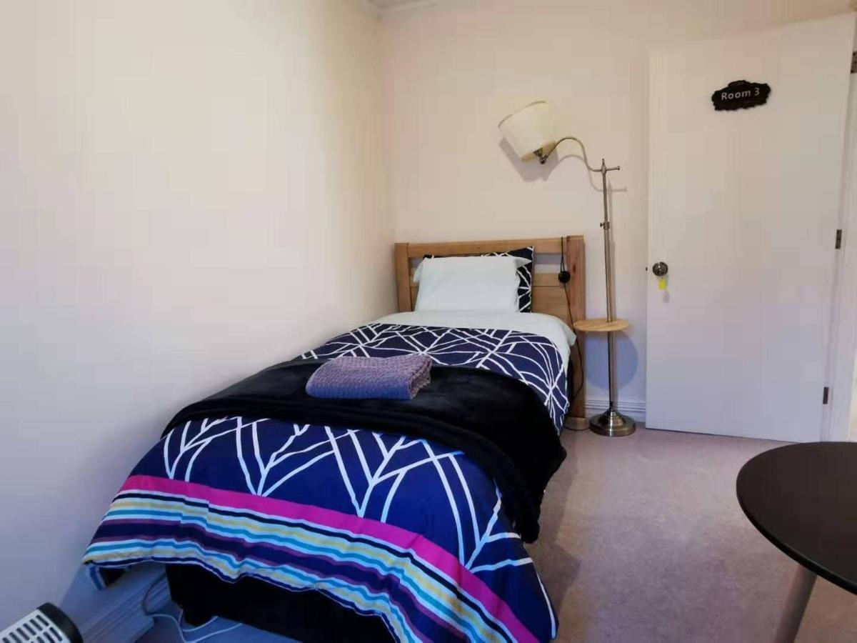 Large Private Room In Modern Stylish House 더니든 외부 사진