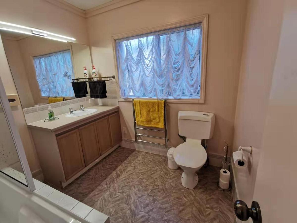 Large Private Room In Modern Stylish House 더니든 외부 사진